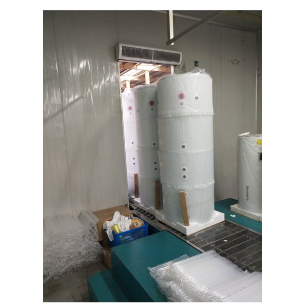 На заводе-изготовителе резервуар для воды емкостью 1000 литров 10 м3 